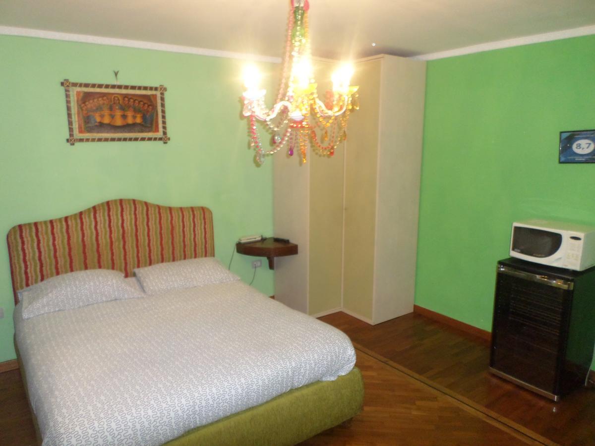B&B Zia Sua Наполи Екстериор снимка